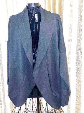 Yogalicious L Gray thumb hole, pockets Women's Jacket